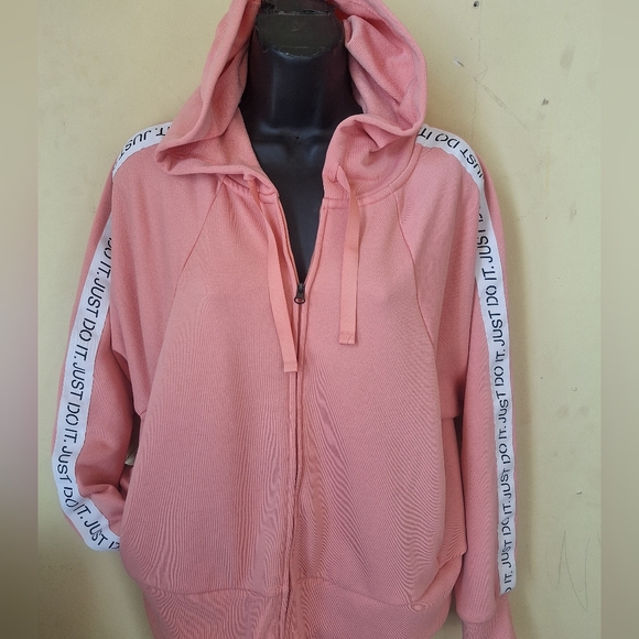 Women's Nike "Just Do It" Dri-Fit Zip up Hoodie - Picture 9 of 10